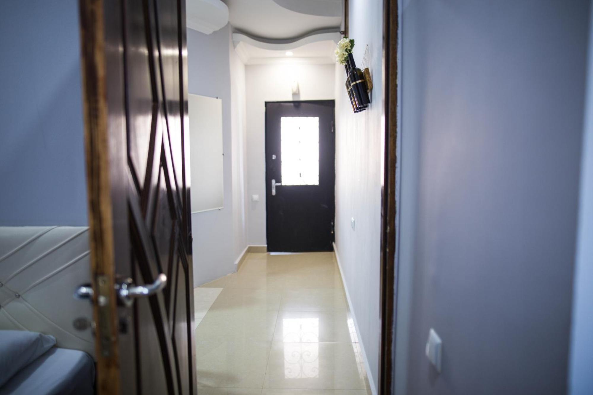Central Apart-Hotel Batumi Phòng bức ảnh