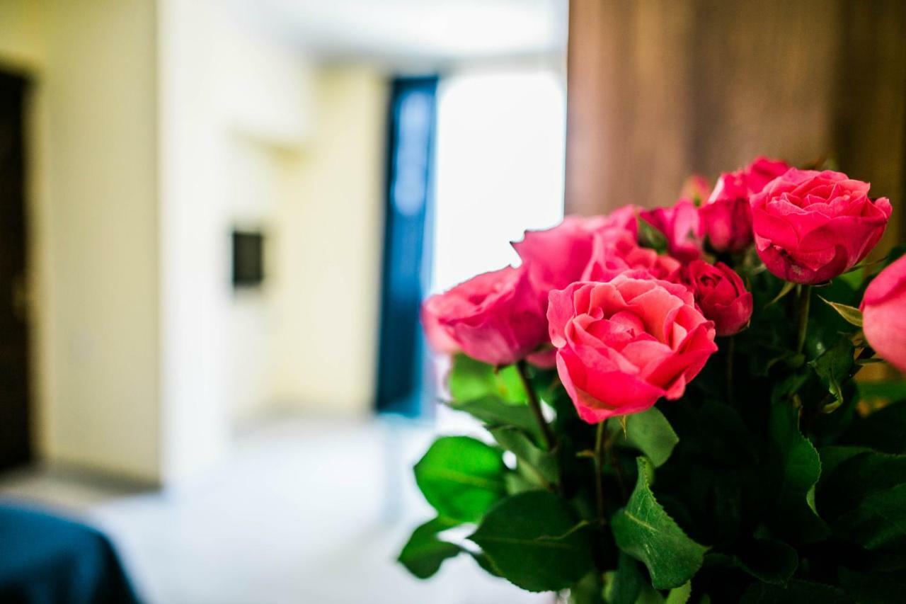 Central Apart-Hotel Batumi Ngoại thất bức ảnh