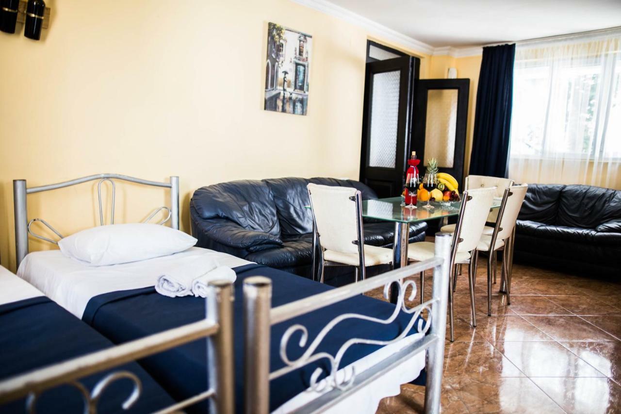 Central Apart-Hotel Batumi Ngoại thất bức ảnh