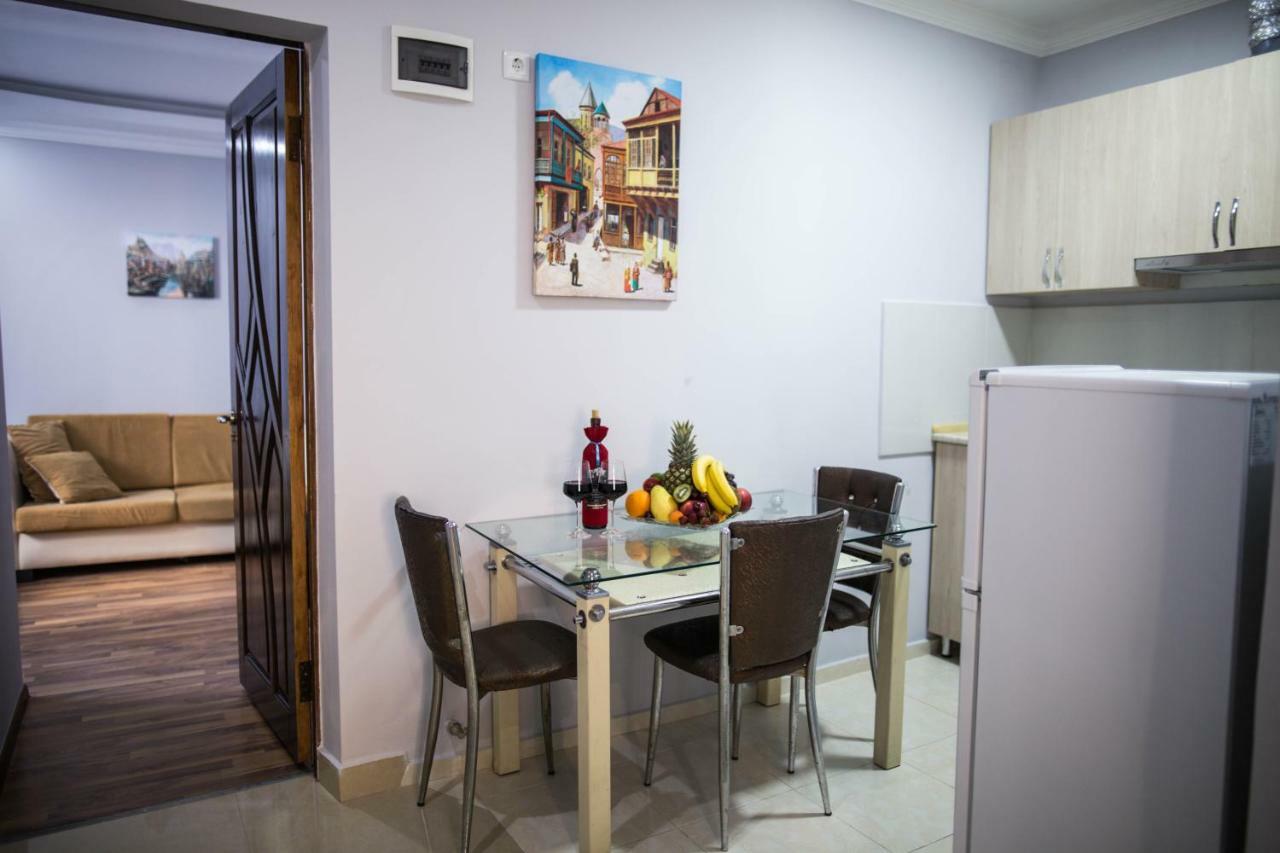 Central Apart-Hotel Batumi Ngoại thất bức ảnh