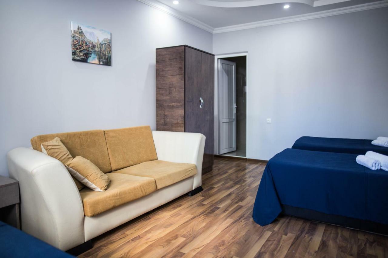 Central Apart-Hotel Batumi Ngoại thất bức ảnh