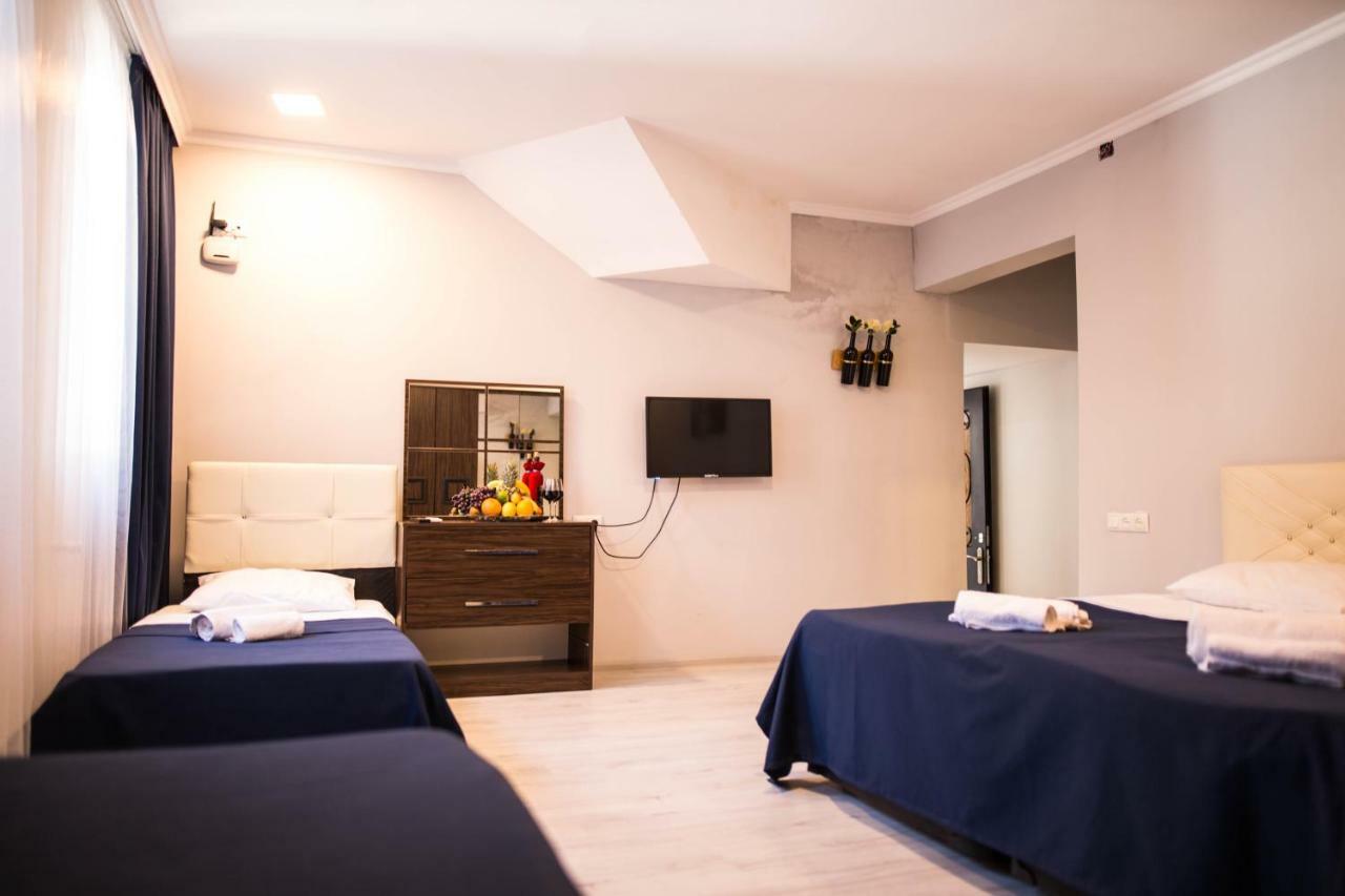 Central Apart-Hotel Batumi Ngoại thất bức ảnh