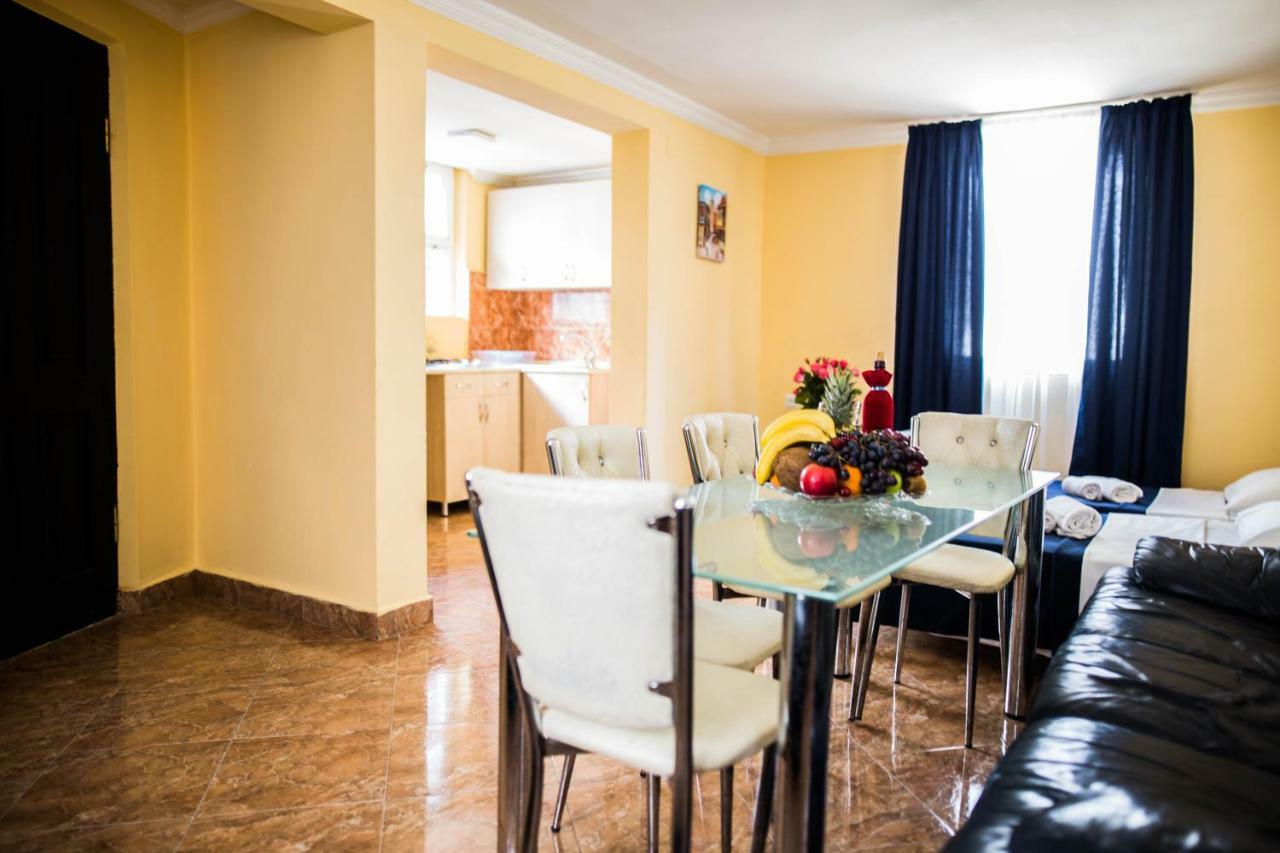 Central Apart-Hotel Batumi Ngoại thất bức ảnh