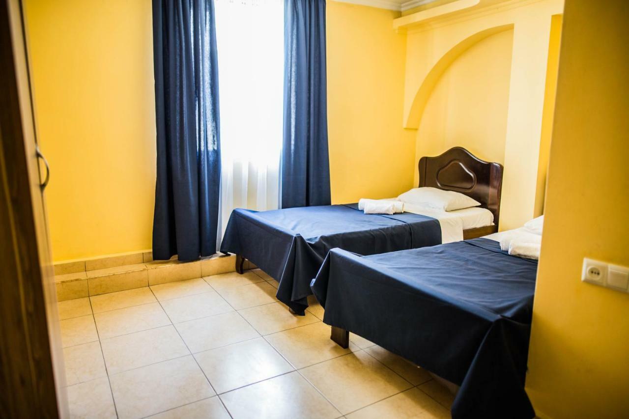 Central Apart-Hotel Batumi Ngoại thất bức ảnh