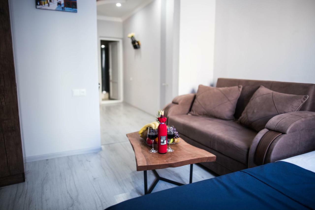 Central Apart-Hotel Batumi Ngoại thất bức ảnh
